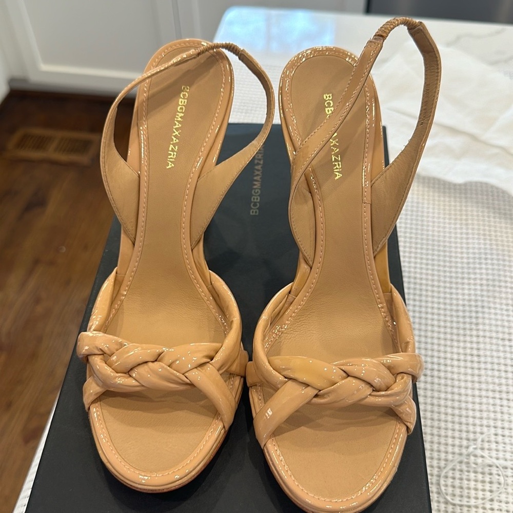 Nude high hells BCBG  heels